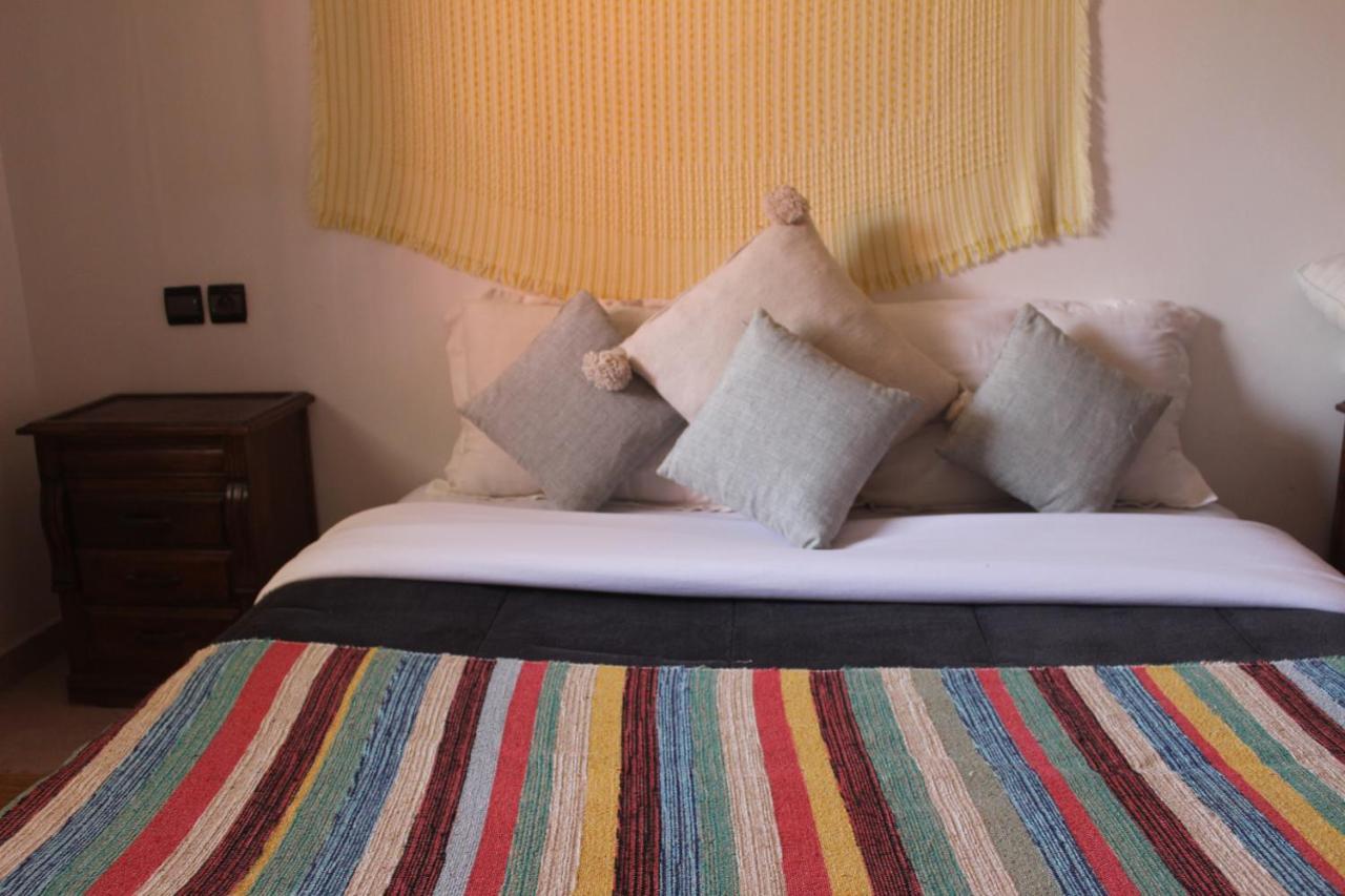Tamraght White Hostel Екстер'єр фото