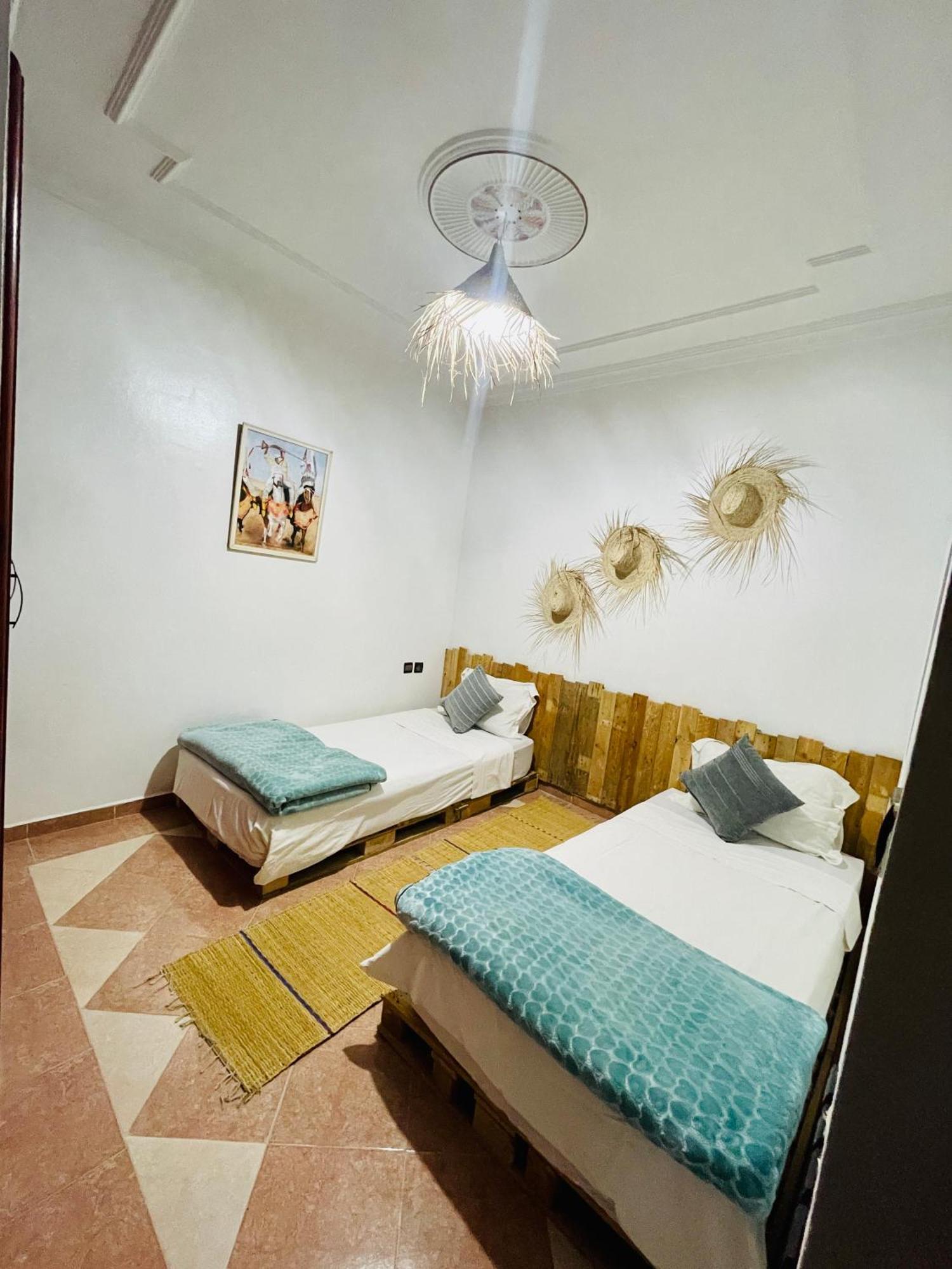 Tamraght White Hostel Екстер'єр фото